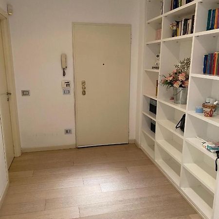 Lovely Apartment In The New Porta Nuova Area ميلان المظهر الخارجي الصورة