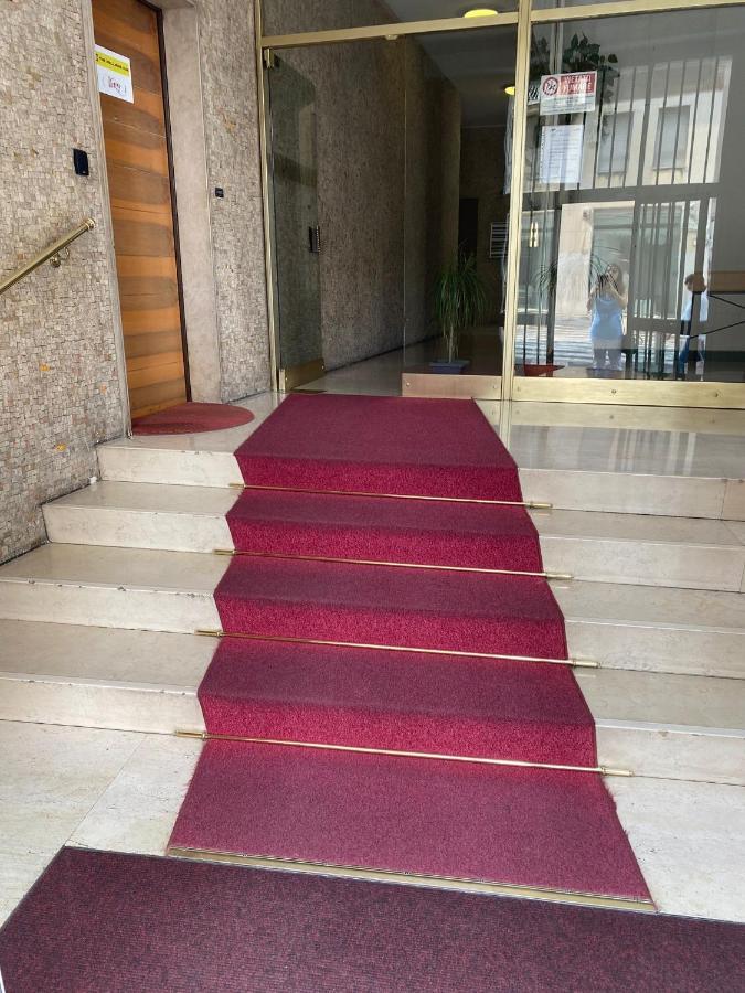 Lovely Apartment In The New Porta Nuova Area ميلان المظهر الخارجي الصورة