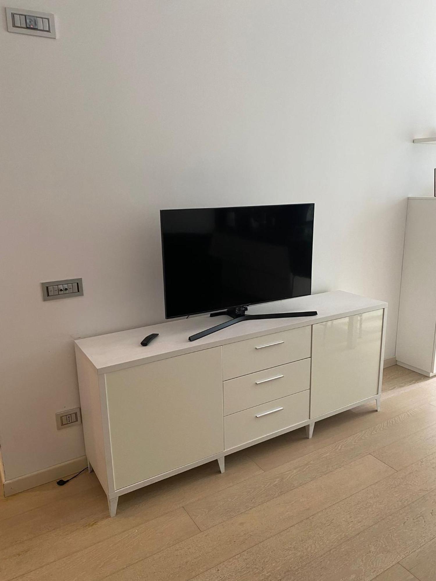 Lovely Apartment In The New Porta Nuova Area ميلان المظهر الخارجي الصورة