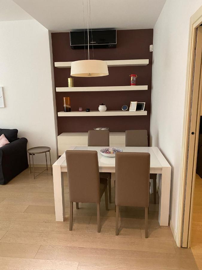 Lovely Apartment In The New Porta Nuova Area ميلان المظهر الخارجي الصورة